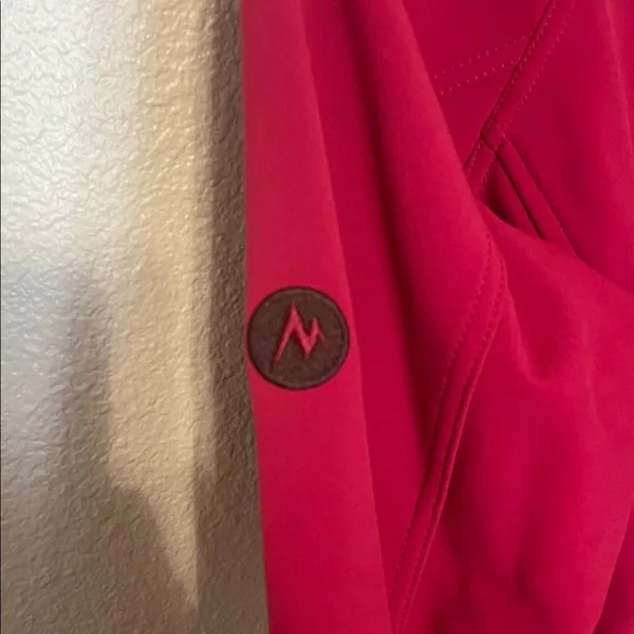 Womens Marmot lightweight shell jacket, red. - Picture 5 of 9